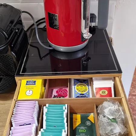 Bam Bam Tiburtina Гостевой дом Рим