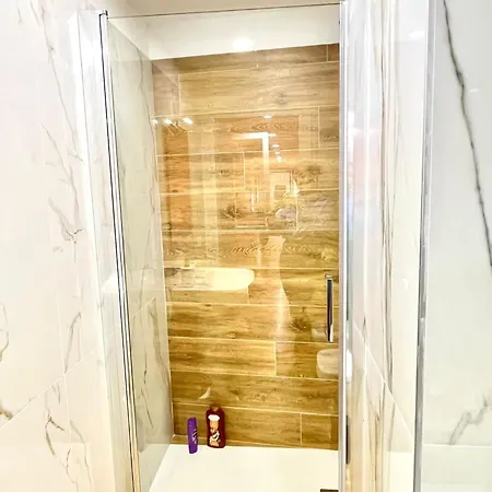 Bam Bam Tiburtina Гостевой дом Рим